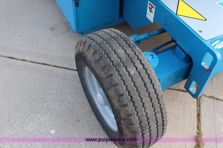 image for item H2699 1993 Genie Z45/22 boom lift