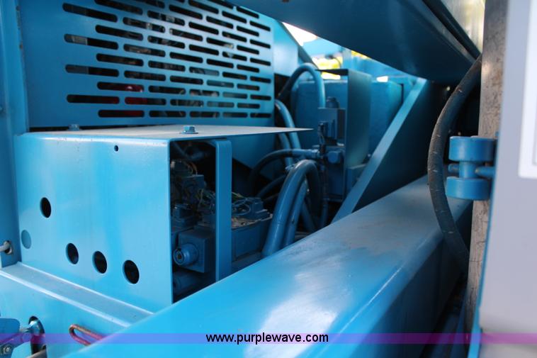 image for item H2699 1993 Genie Z45/22 boom lift