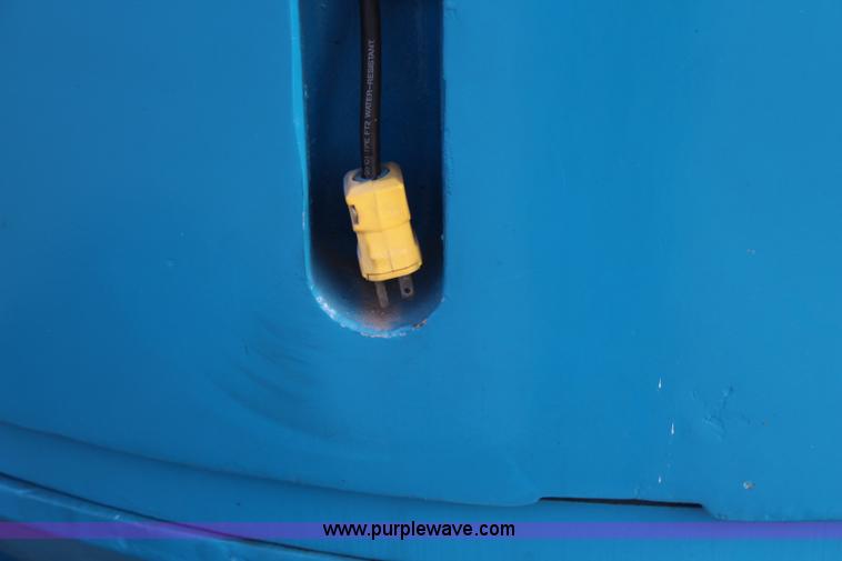 image for item H2699 1993 Genie Z45/22 boom lift