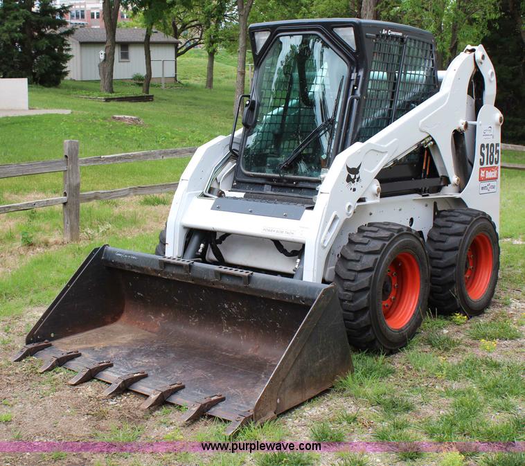 image for item H2711 2008 Bobcat S185 skid steer