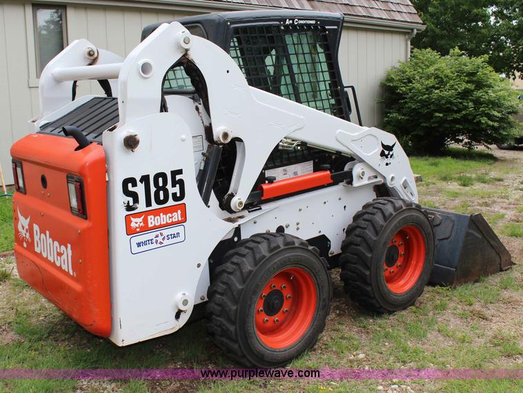 image for item H2711 2008 Bobcat S185 skid steer
