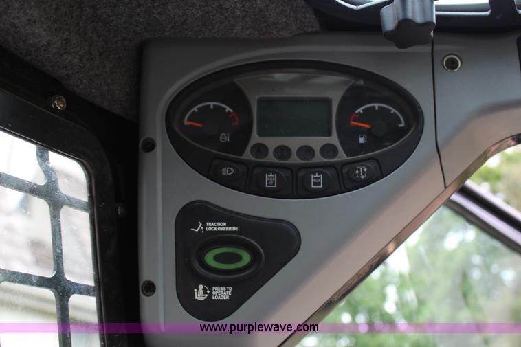 image for item H2711 2008 Bobcat S185 skid steer