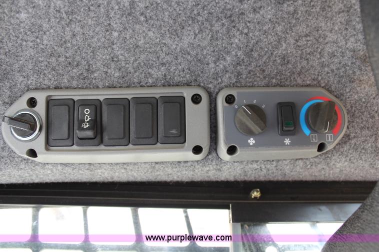 image for item H2711 2008 Bobcat S185 skid steer