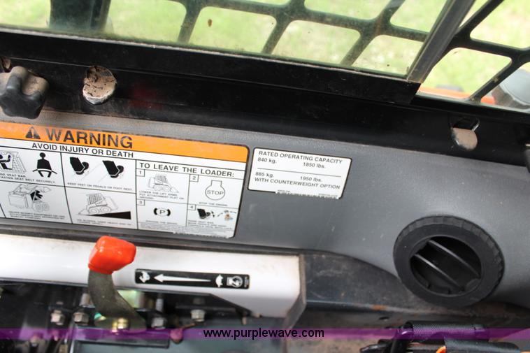 image for item H2711 2008 Bobcat S185 skid steer