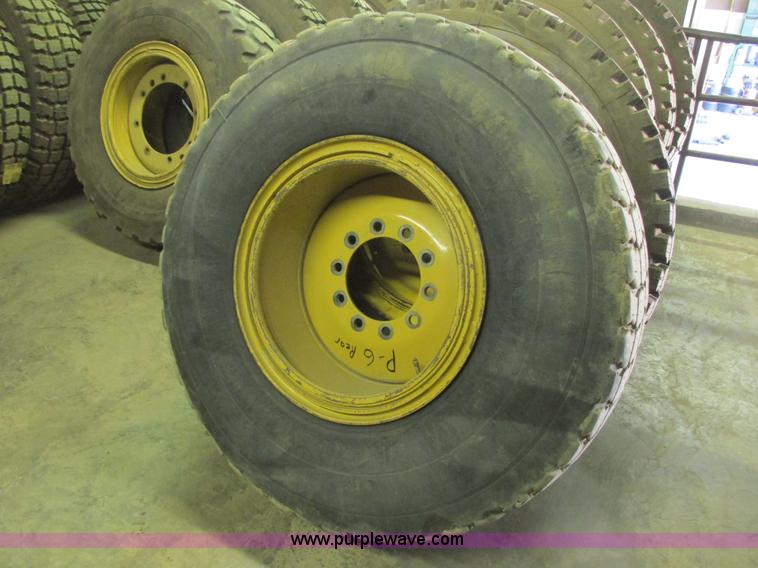 image for item I2553 (2) Michelin 17.5RS25 XHA tires