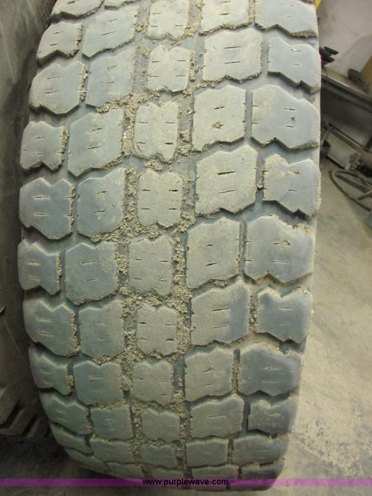 image for item I2553 (2) Michelin 17.5RS25 XHA tires