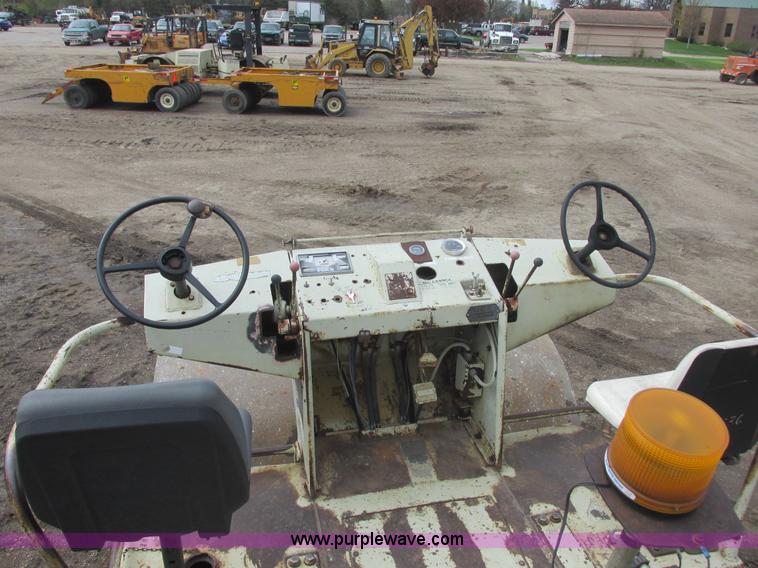 image for item I2561 Rex SP900 smooth drum roller