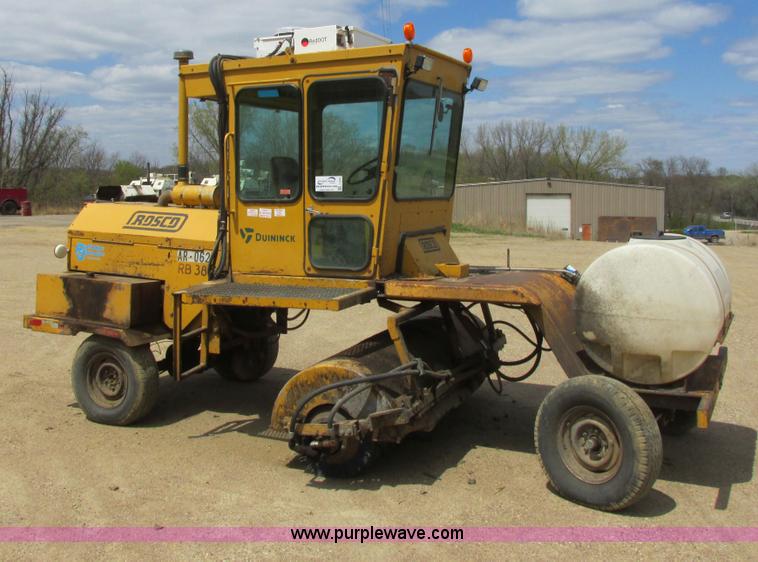 image for item I2563 Rosco RB38 broom