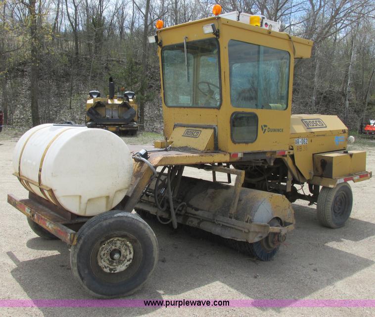 image for item I2563 Rosco RB38 broom