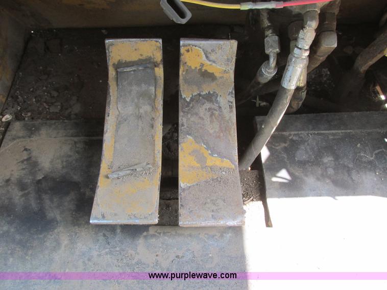 image for item I2563 Rosco RB38 broom