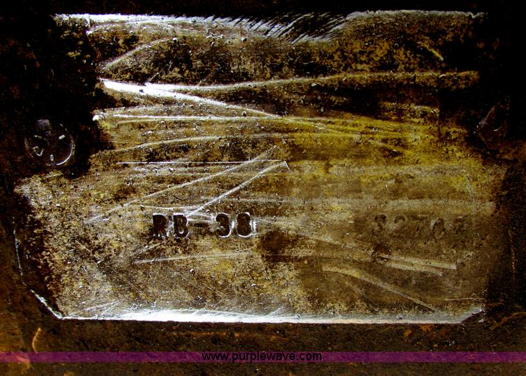 image for item I2563 Rosco RB38 broom