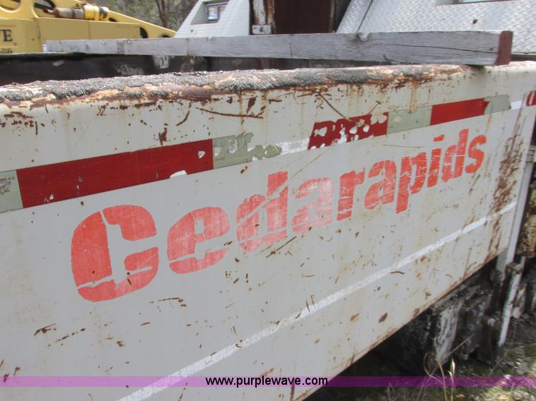 image for item I2563 Rosco RB38 broom