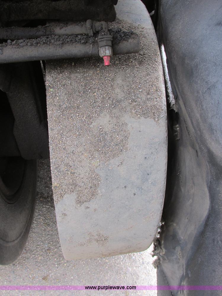 image for item I2564 Dynapac CP271 dual rubber tire roller