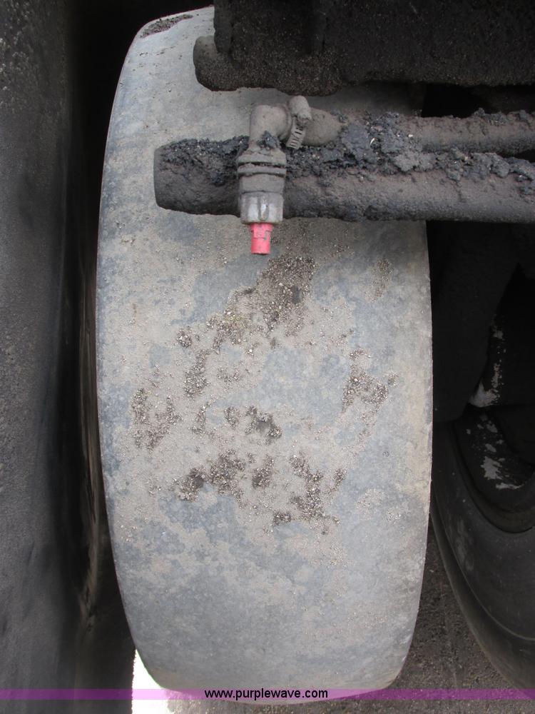 image for item I2564 Dynapac CP271 dual rubber tire roller