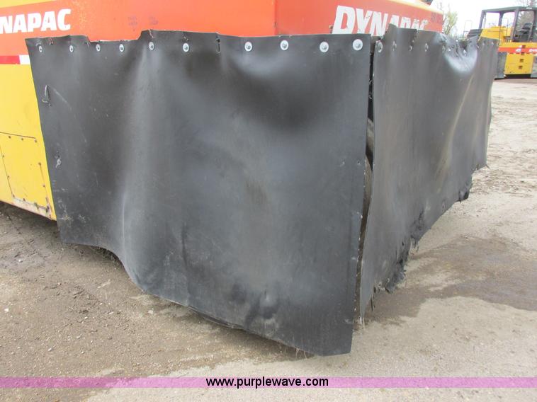 image for item I2564 Dynapac CP271 dual rubber tire roller