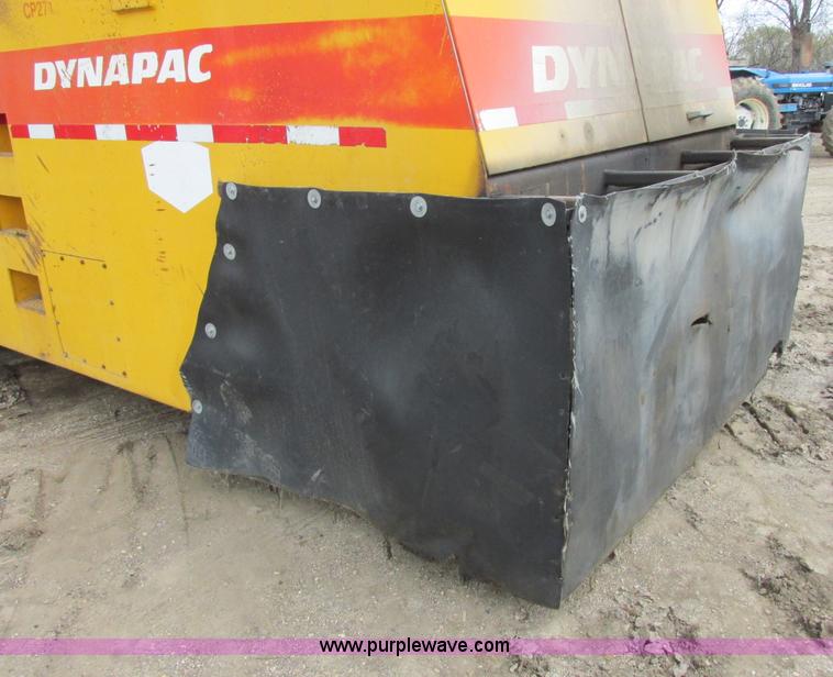 image for item I2564 Dynapac CP271 dual rubber tire roller