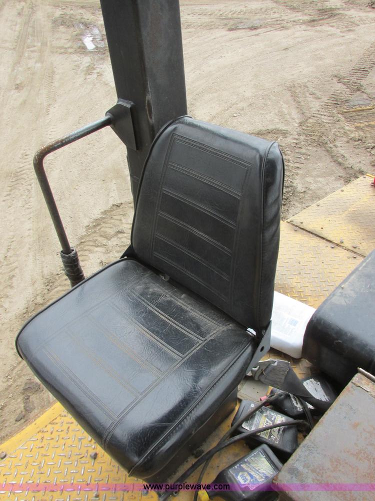 image for item I2564 Dynapac CP271 dual rubber tire roller