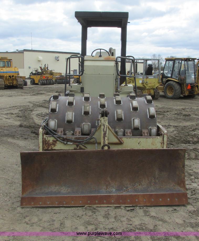 image for item I2565 1995 Ingersoll Rand SD-70F vibratory padfoot compactor