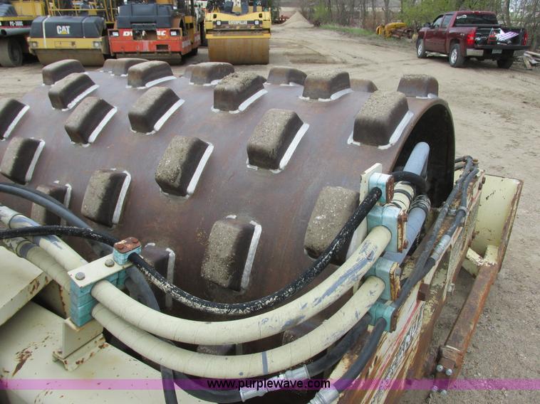 image for item I2565 1995 Ingersoll Rand SD-70F vibratory padfoot compactor