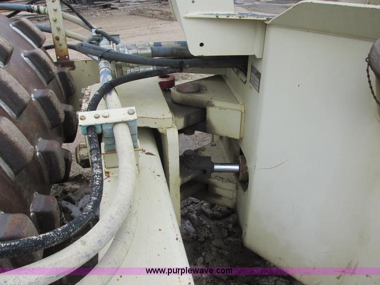 image for item I2565 1995 Ingersoll Rand SD-70F vibratory padfoot compactor