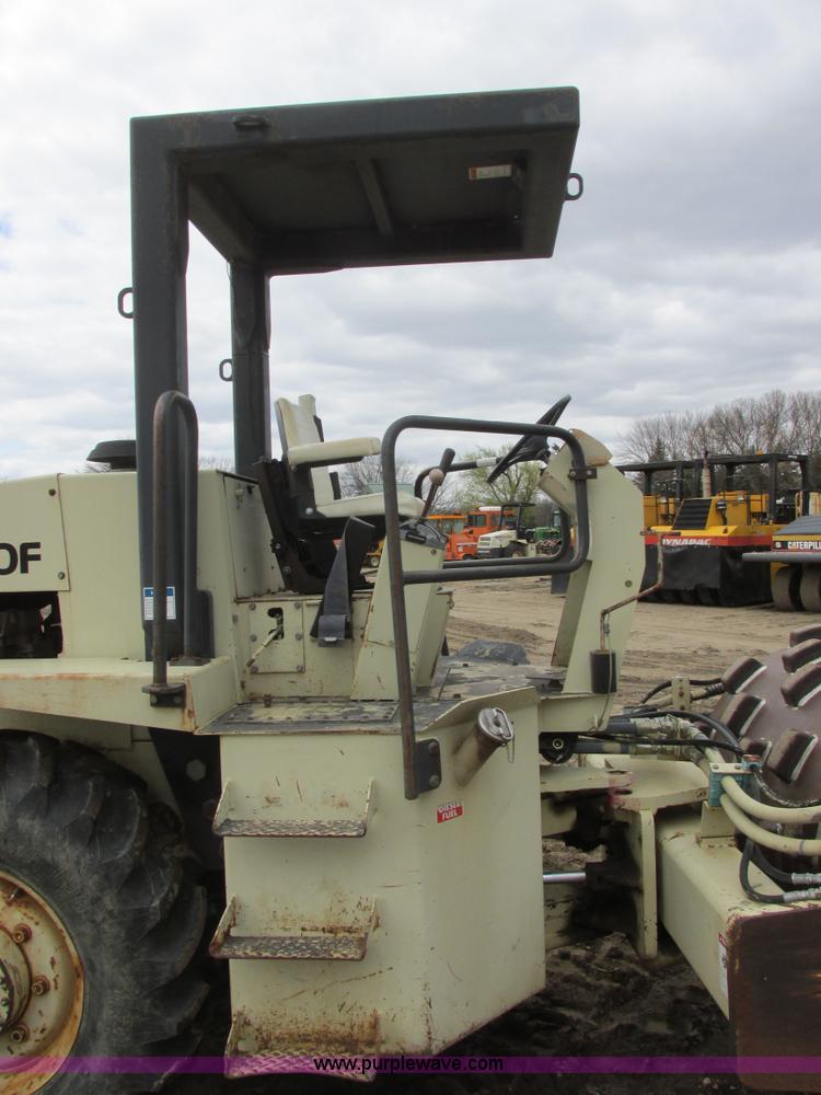 image for item I2565 1995 Ingersoll Rand SD-70F vibratory padfoot compactor