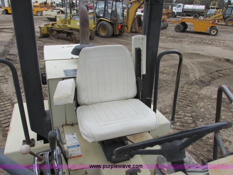 image for item I2565 1995 Ingersoll Rand SD-70F vibratory padfoot compactor