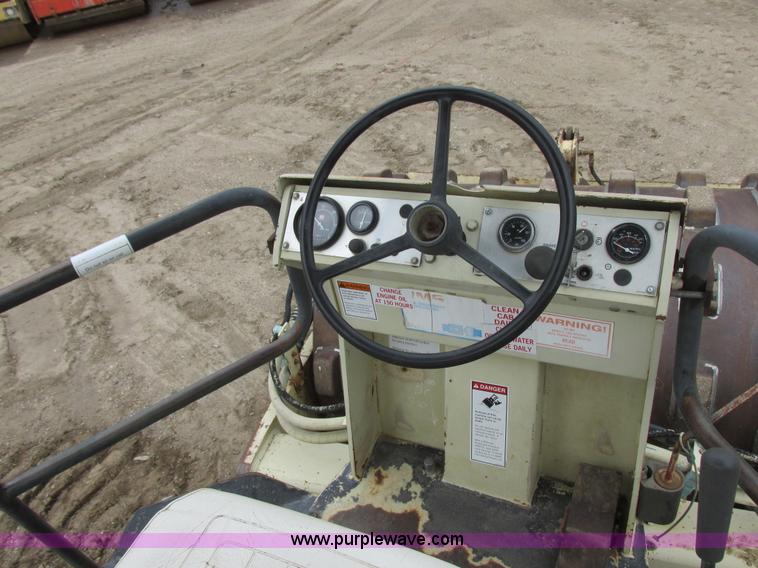 image for item I2565 1995 Ingersoll Rand SD-70F vibratory padfoot compactor