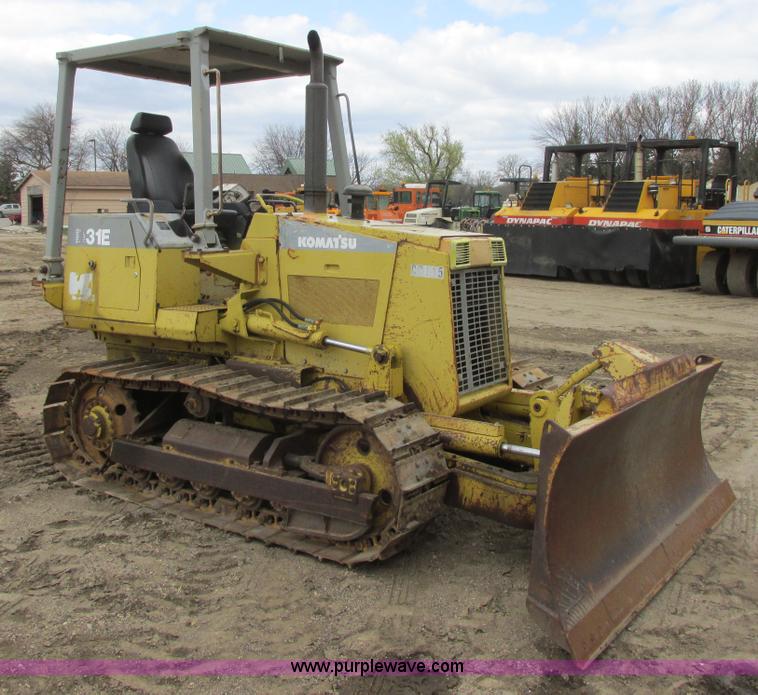 image for item I2566 Komatsu D31E dozer