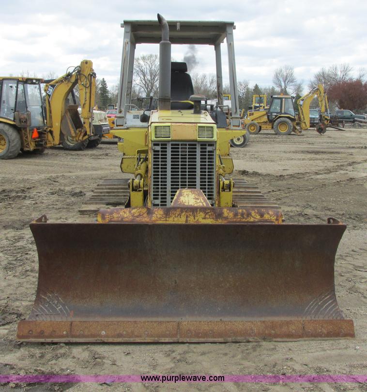 image for item I2566 Komatsu D31E dozer