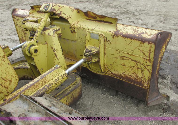 image for item I2566 Komatsu D31E dozer