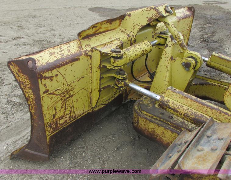 image for item I2566 Komatsu D31E dozer