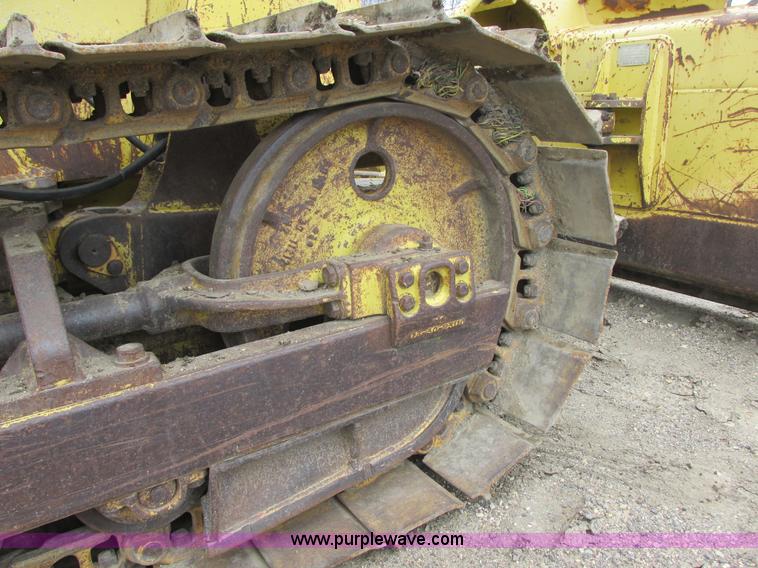 image for item I2566 Komatsu D31E dozer