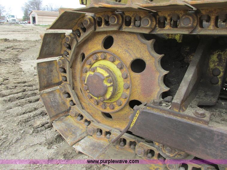 image for item I2566 Komatsu D31E dozer