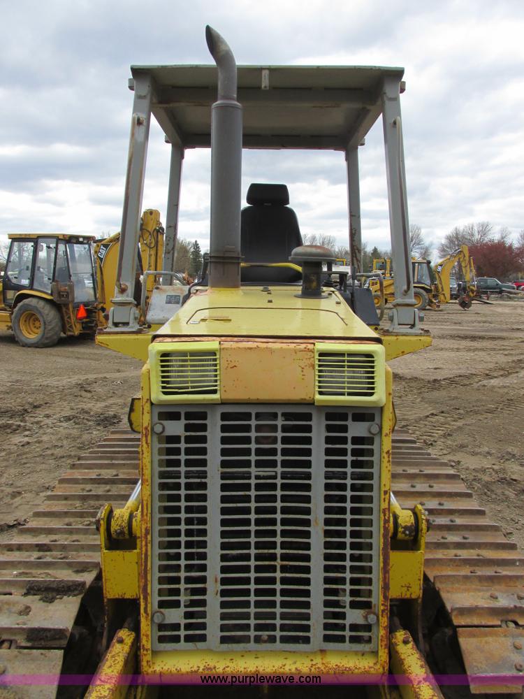 image for item I2566 Komatsu D31E dozer