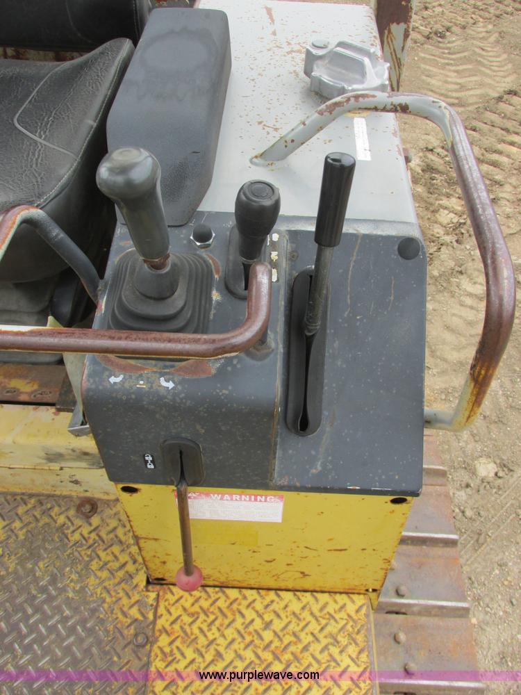 image for item I2566 Komatsu D31E dozer