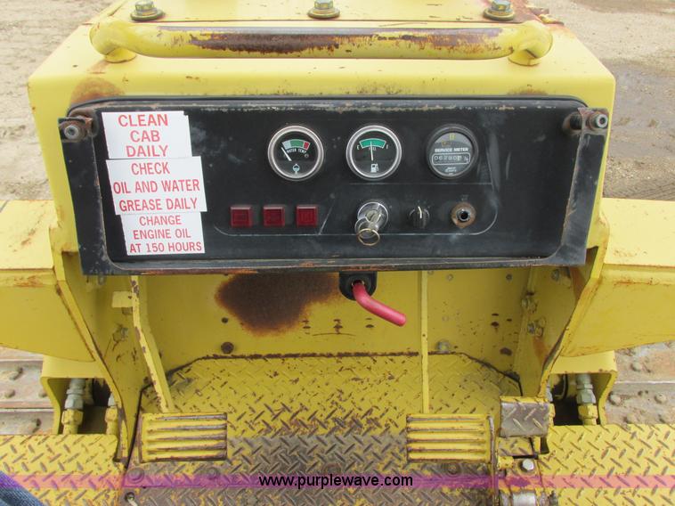 image for item I2566 Komatsu D31E dozer