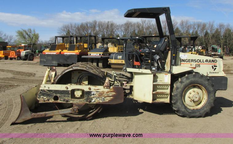 image for item I2568 1998 Ingersoll Rand SD-70F Pro Pac vibratory pad foot compactor