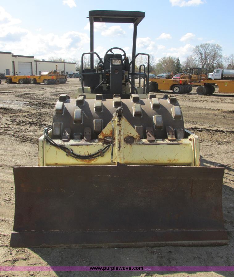 image for item I2568 1998 Ingersoll Rand SD-70F Pro Pac vibratory pad foot compactor