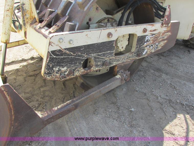 image for item I2568 1998 Ingersoll Rand SD-70F Pro Pac vibratory pad foot compactor
