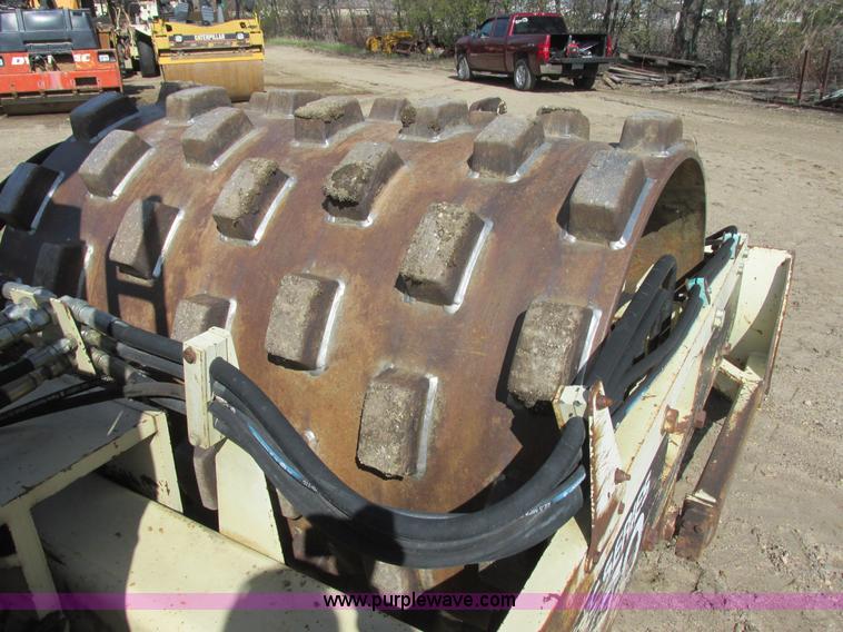 image for item I2568 1998 Ingersoll Rand SD-70F Pro Pac vibratory pad foot compactor