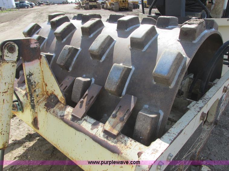 image for item I2568 1998 Ingersoll Rand SD-70F Pro Pac vibratory pad foot compactor