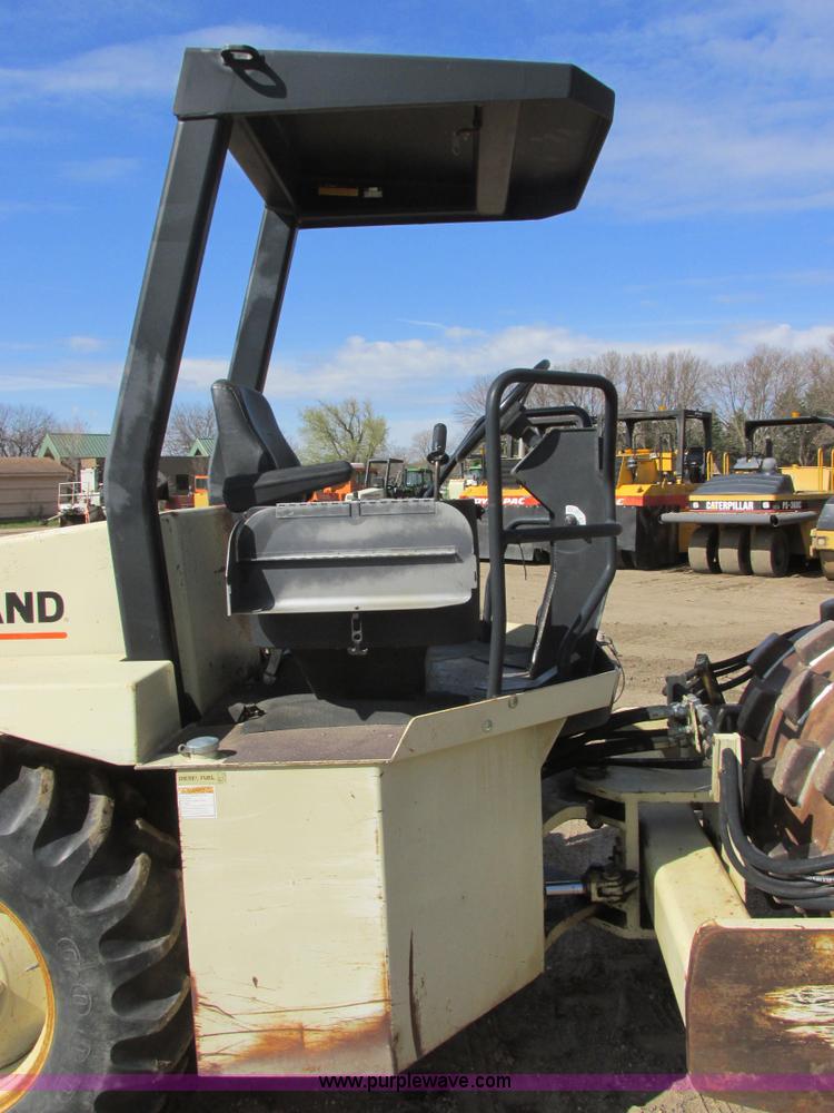 image for item I2568 1998 Ingersoll Rand SD-70F Pro Pac vibratory pad foot compactor