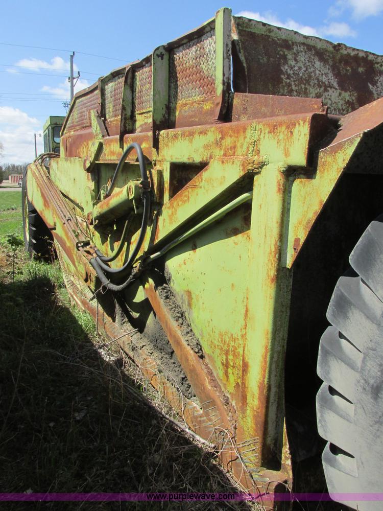 image for item I2570 Euclid 34LDT tractor scraper