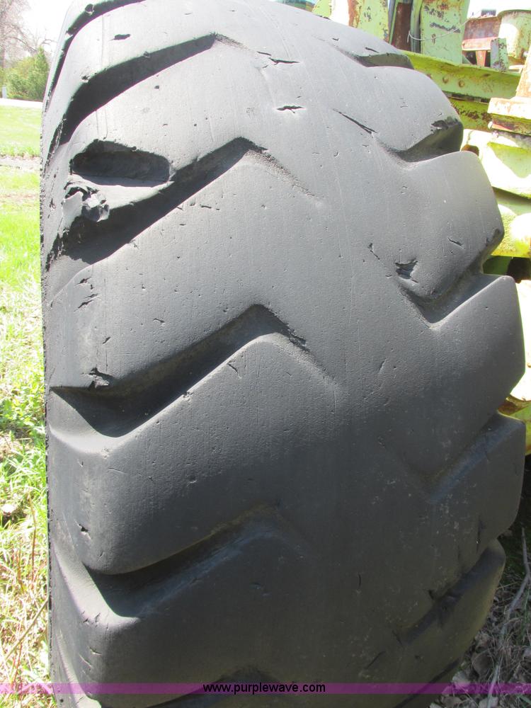 image for item I2570 Euclid 34LDT tractor scraper