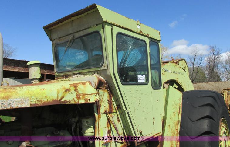 image for item I2570 Euclid 34LDT tractor scraper