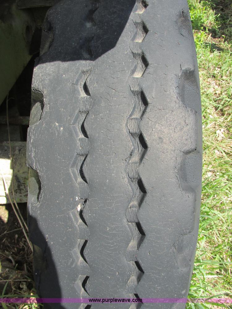 image for item I2570 Euclid 34LDT tractor scraper