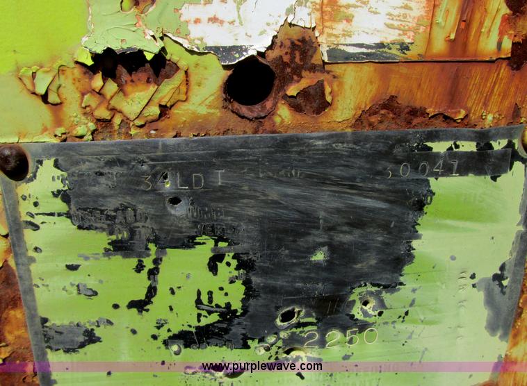 image for item I2570 Euclid 34LDT tractor scraper