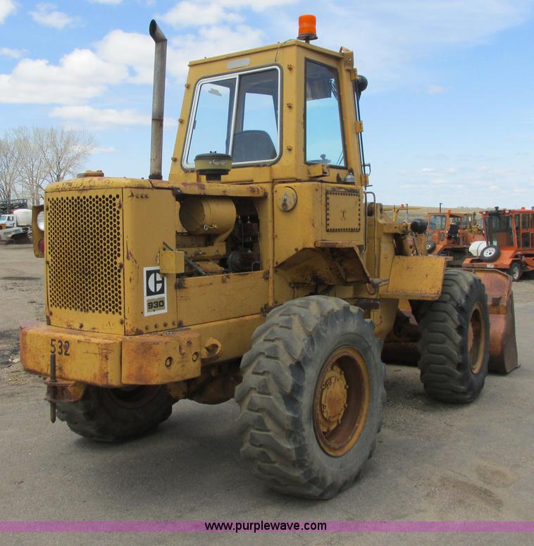image for item I2626 1974 Caterpillar 930 wheel loader