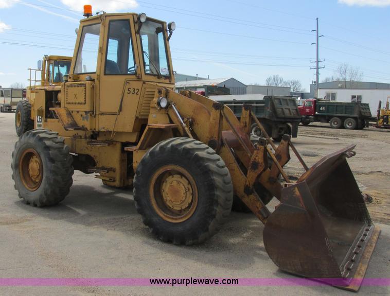 image for item I2626 1974 Caterpillar 930 wheel loader