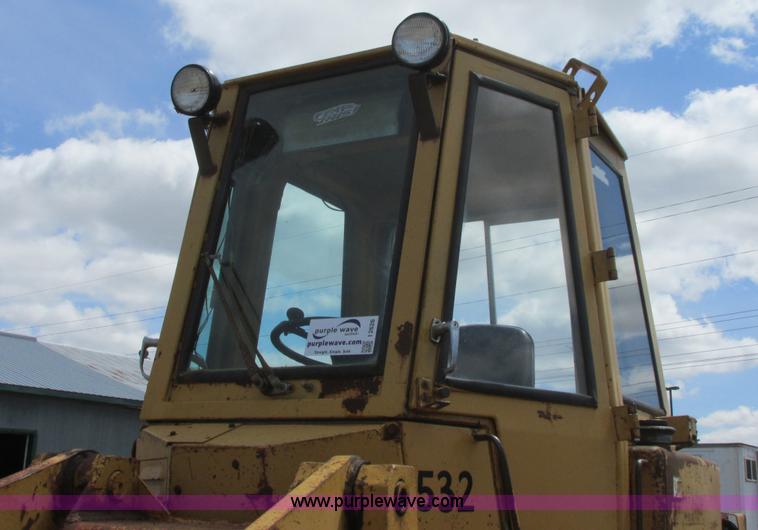 image for item I2626 1974 Caterpillar 930 wheel loader